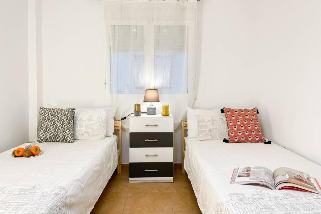 Coqueto y amplio apartamento a 15 min de la playa Alicante Exterior foto